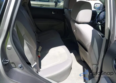 2010 Nissan Rogue S z USA, uszkodzony, nr VIN JN8AS5MV8AW142102